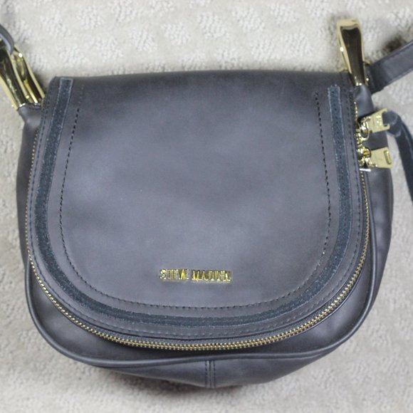 Steve Madden Medium Size Rounded Black Crossbody Purse - LIKE NEW - Picture 1 of 9